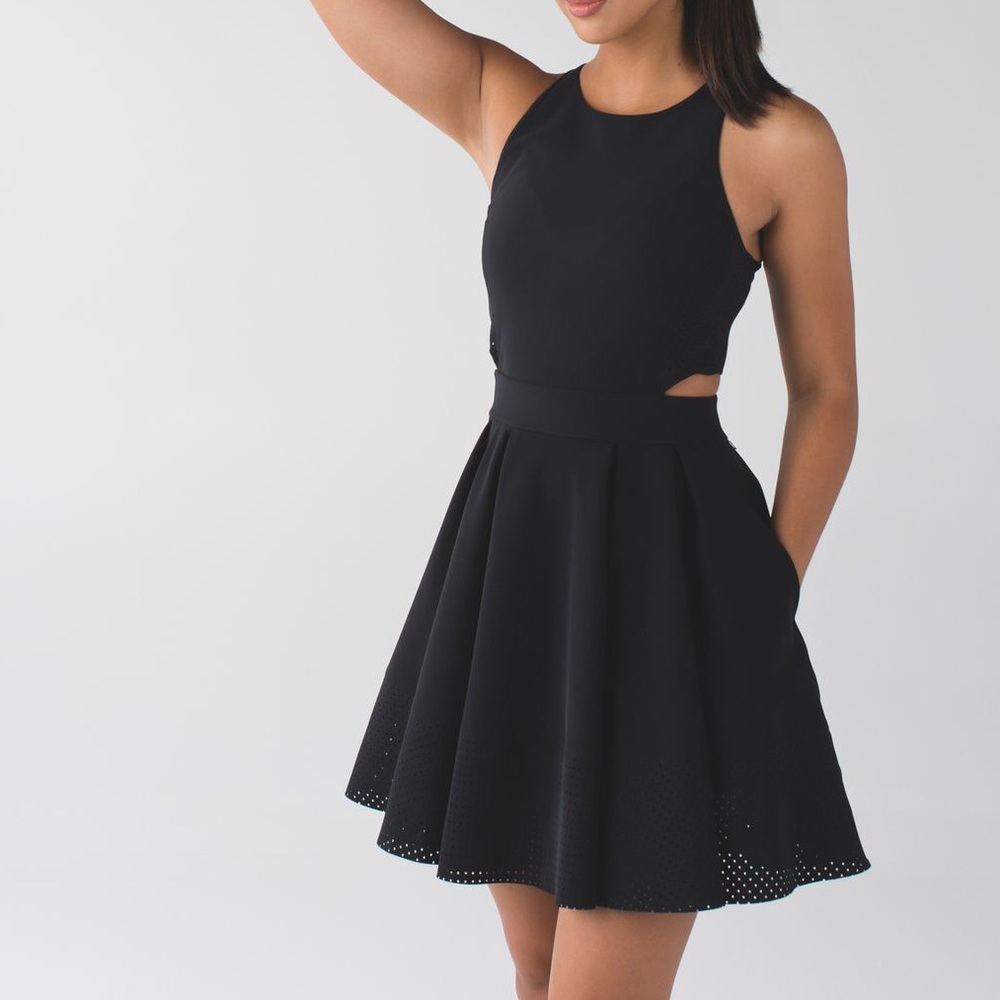 Black Size 4 Lululemon away dress VGUC